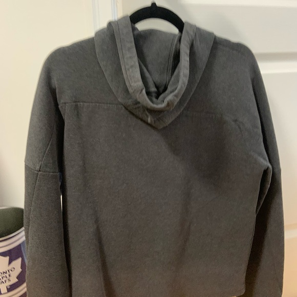 Perfect condition zip up - Picture 4 of 4